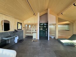 Deluxe Chalet With Sauna & hot tub