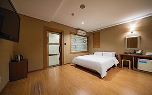 Hasen Nabeeya Hotel
