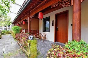 Serene Peaks Courtyard
