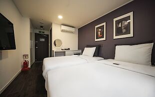 Myeongdong Young Inn Hotel