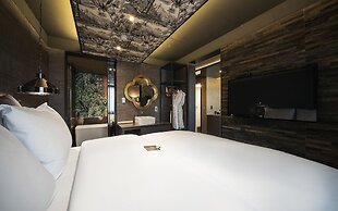 Myeongdong Young Inn Hotel