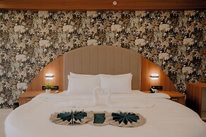 Hotel Eagle Empire