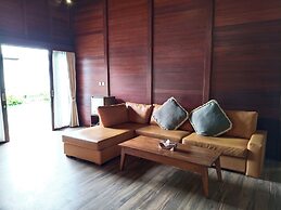 Merlyn Meadows Retreat