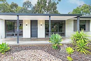 Home among the Gum Trees - free wine