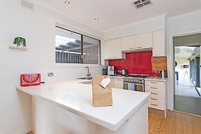 Home among the Gum Trees - free wine