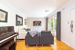 Home among the Gum Trees - free wine