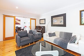 Home among the Gum Trees - free wine