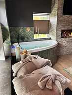 Wellness Tuin  Luxury Suites & Lodges