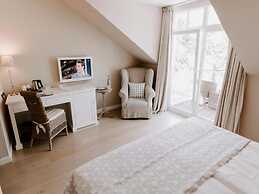 Heikendorf by Belvilla Double Room With Sea View