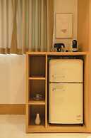 HOTEL DAUN GURI