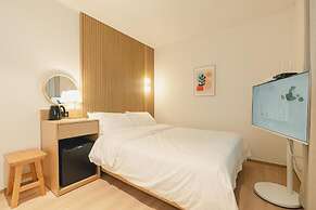 HOTEL DAUN GURI