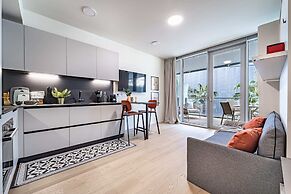 Luxury Waterfront Studio Balcony&Parking