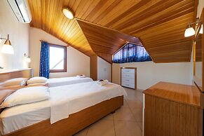 Gokcen Hotel & Aparments
