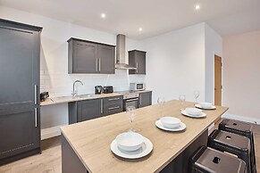 Host Stay Promenade Suite