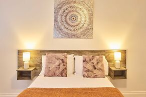 Host Stay Promenade Suite