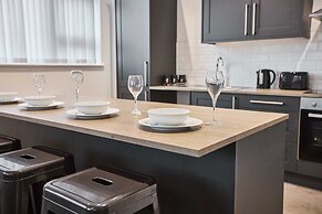 Host Stay Promenade Suite