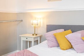 Host Stay Elmville