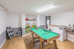 Host Stay Elmville