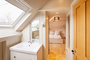 Host Stay Osbourne Apartment