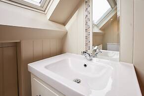 Host Stay Osbourne Apartment