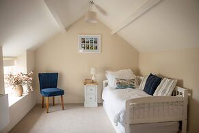 Host Stay Corner House