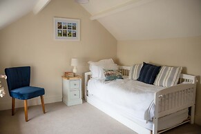 Host Stay Corner House