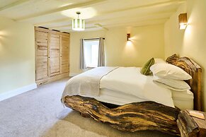 Host Stay Morley House
