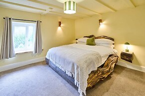 Host Stay Morley House