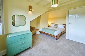 Host Stay Morley House