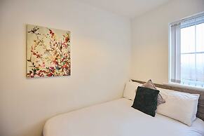 Host Stay Tower Suite