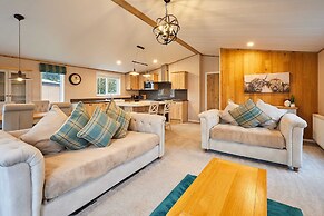 Host Stay Sandy Lane Lodge