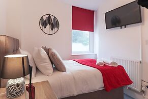 Prime Location 3BR with Garden