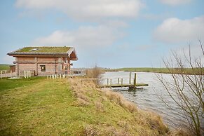 Host Stay Cabin on the Loch