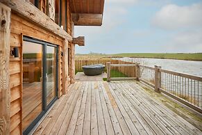 Host Stay Cabin on the Loch