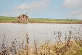 Host Stay Cabin on the Loch