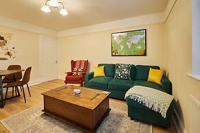 Host Stay Bridge Court