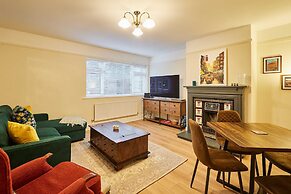Host Stay Bridge Court