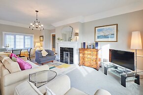 Host Stay Deepdale Apartment