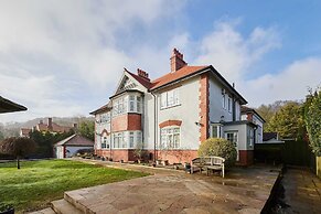 Host Stay Deepdale Apartment