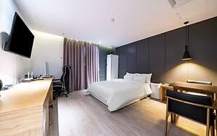 Cheonan CS Plaza Hotel
