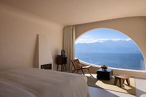 Sanjian Twilight Diary Seaview Hotel