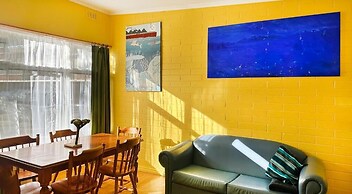 & Art Motel