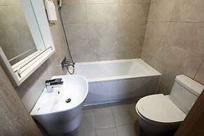 J-Bay Tourist Hotel