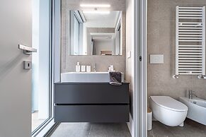 Modern Waterfront Studio Balcony&Parking