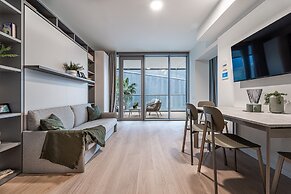 Modern Waterfront Studio Balcony&Parking