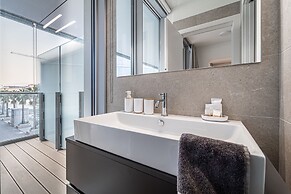 Modern Waterfront Studio Balcony&Parking