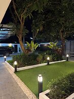 611 Hotel