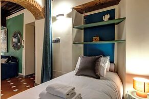 Agnese Apartment by Mamo Florence