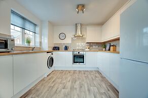 Watch Tower Apartment by Week2Week
