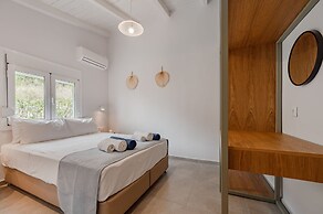 Anatolika beach cottage